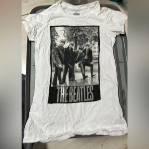 New without tags Vintage-Style The Beatles t-shirt women’s small